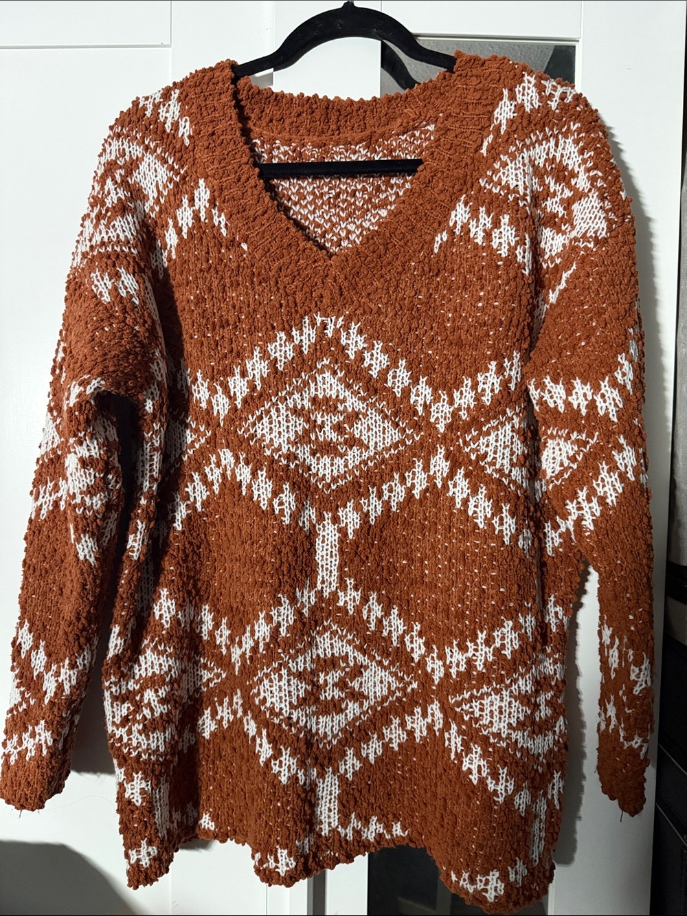 Rust Patterned V-Neck Sweater - Unbranded